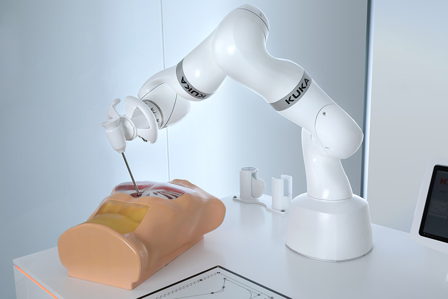 Nastal čas pro využívání možností robotiky v lékařství